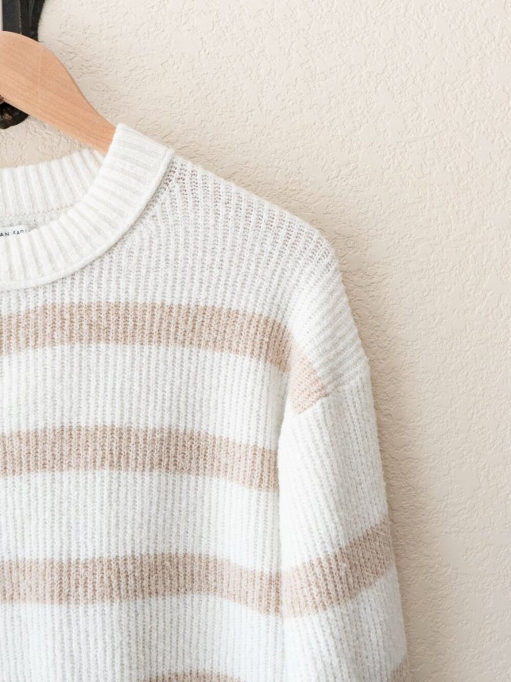 American Eagle Stripe Sweater Womens Medium Cream Tan Rib Knit Pullover Soft - Picture 6 of 14